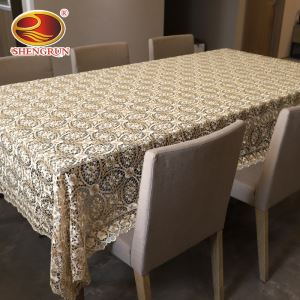 Vẻ đẹp của khăn trải bàn thêu vòng